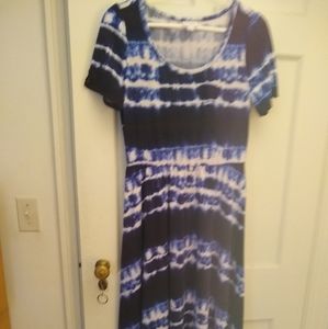 LuLaRoe blue/white tie-dye dress Medium